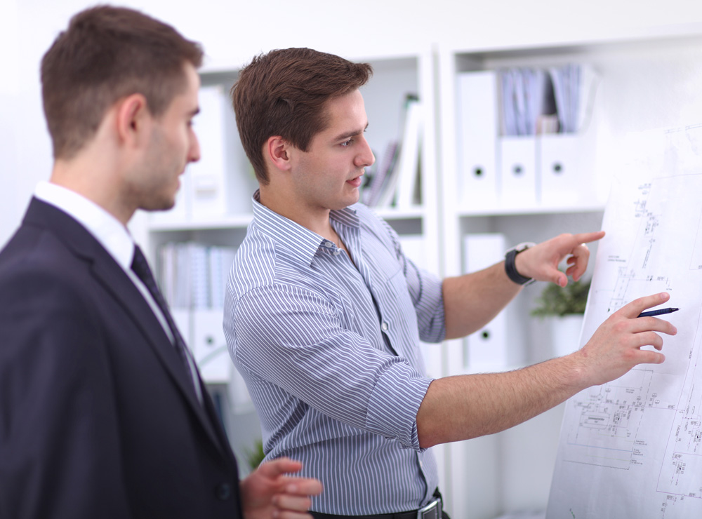Project manager with client